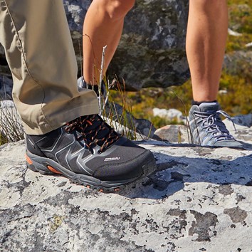 mountain warehouse walking shoes