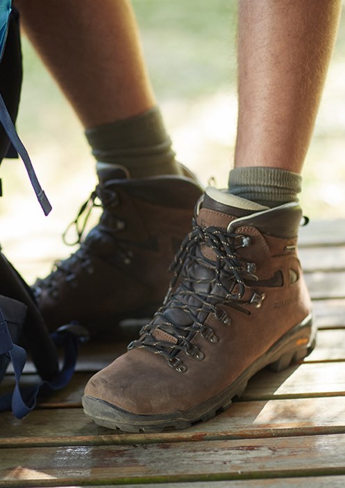 mountain warehouse leather walking boots