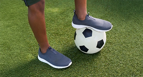 P3: Up To 60% Off Footwear