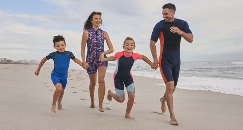 P3: WETSUITS & RASH VESTS