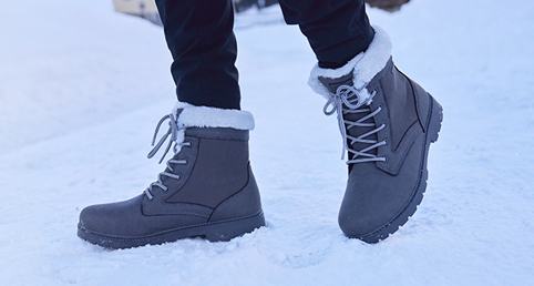 P1: SNOW BOOTS 