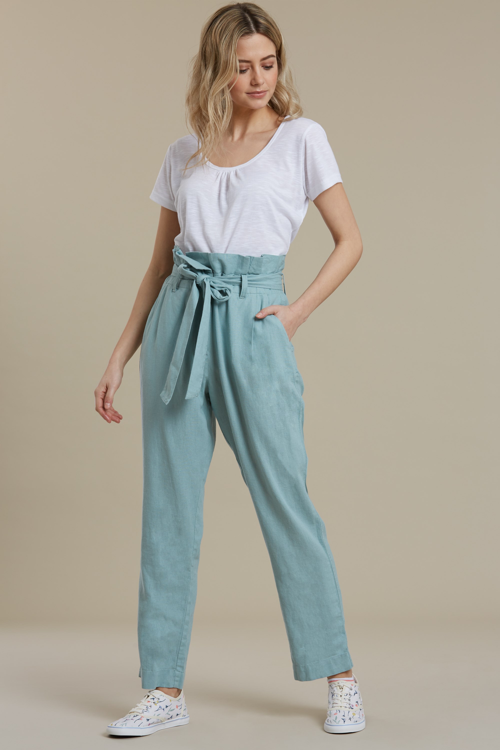 Discover more than 69 ladies cropped trousers latest - in.cdgdbentre