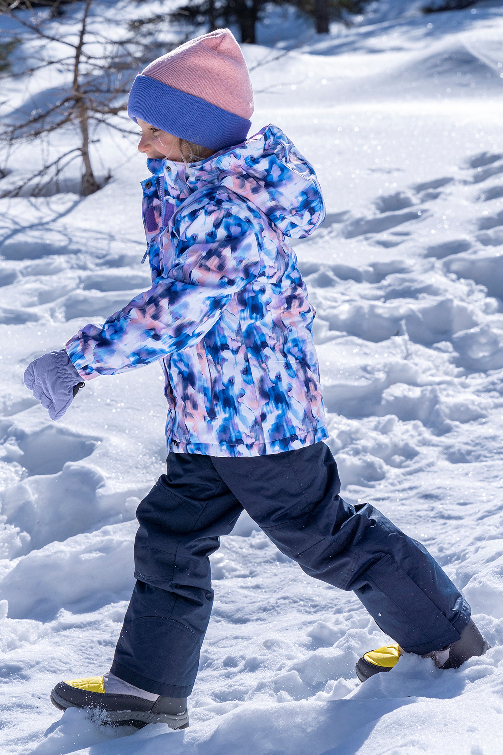 pour Snowboard et Ski Coutures étanches Poignets intérieurs Respirante Fermeture étanche Mountain Warehouse Slope Style Veste de Ski étanche pour Enfant 