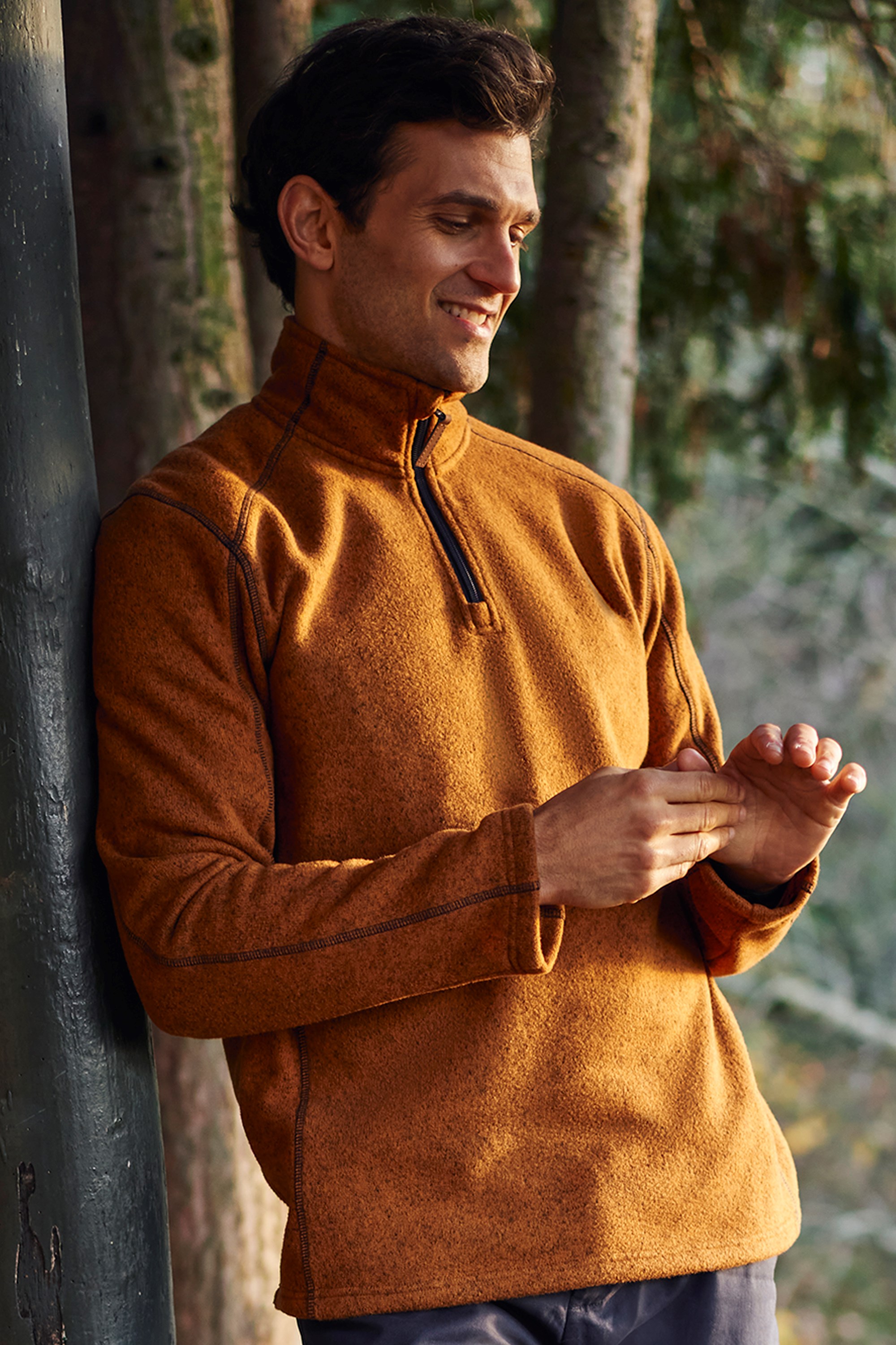 Microfleece Mountain Warehouse Idris Mens Half-Zip Fleece Lightweight Sweatshirt Breathable Anti-Pill Best for Camping Outdoors Travelling & Hiking 