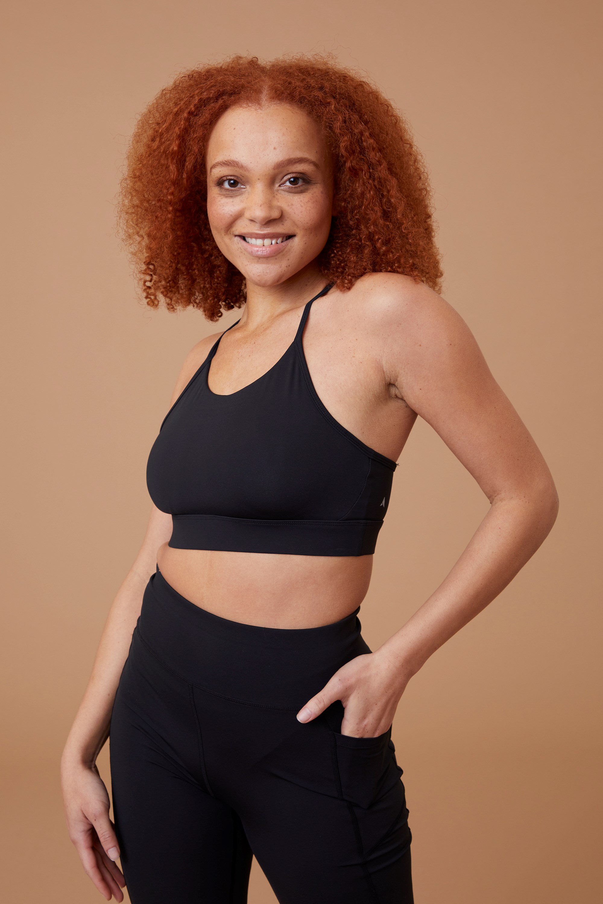 XL Sports - The sports bra that stands out from all the others. The Pace sports  bra from New Balance offers support, comfort and style in one great  package. Krazy Sale is