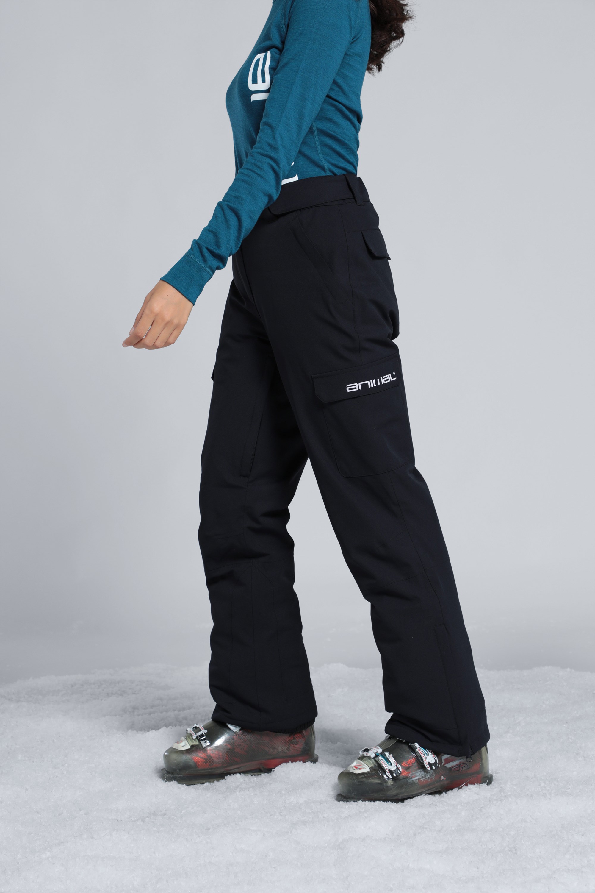 Stylish Women's Ski Pants in Australia - SnowCentral
