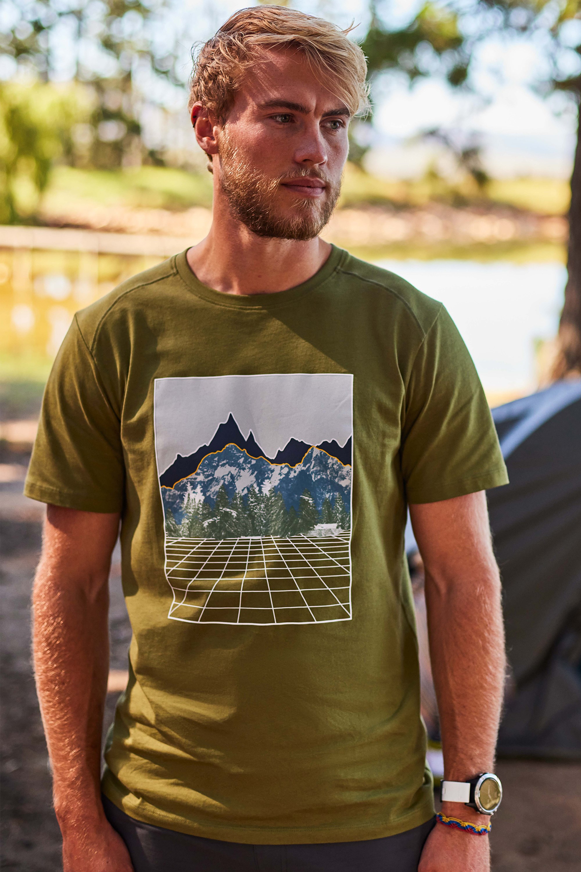 Mountain Warehouse T-Shirt Agra Melange pour Homme Léger et Confortable Col Rond pour Voyages Marche Séchage Rapide et Protection UV 