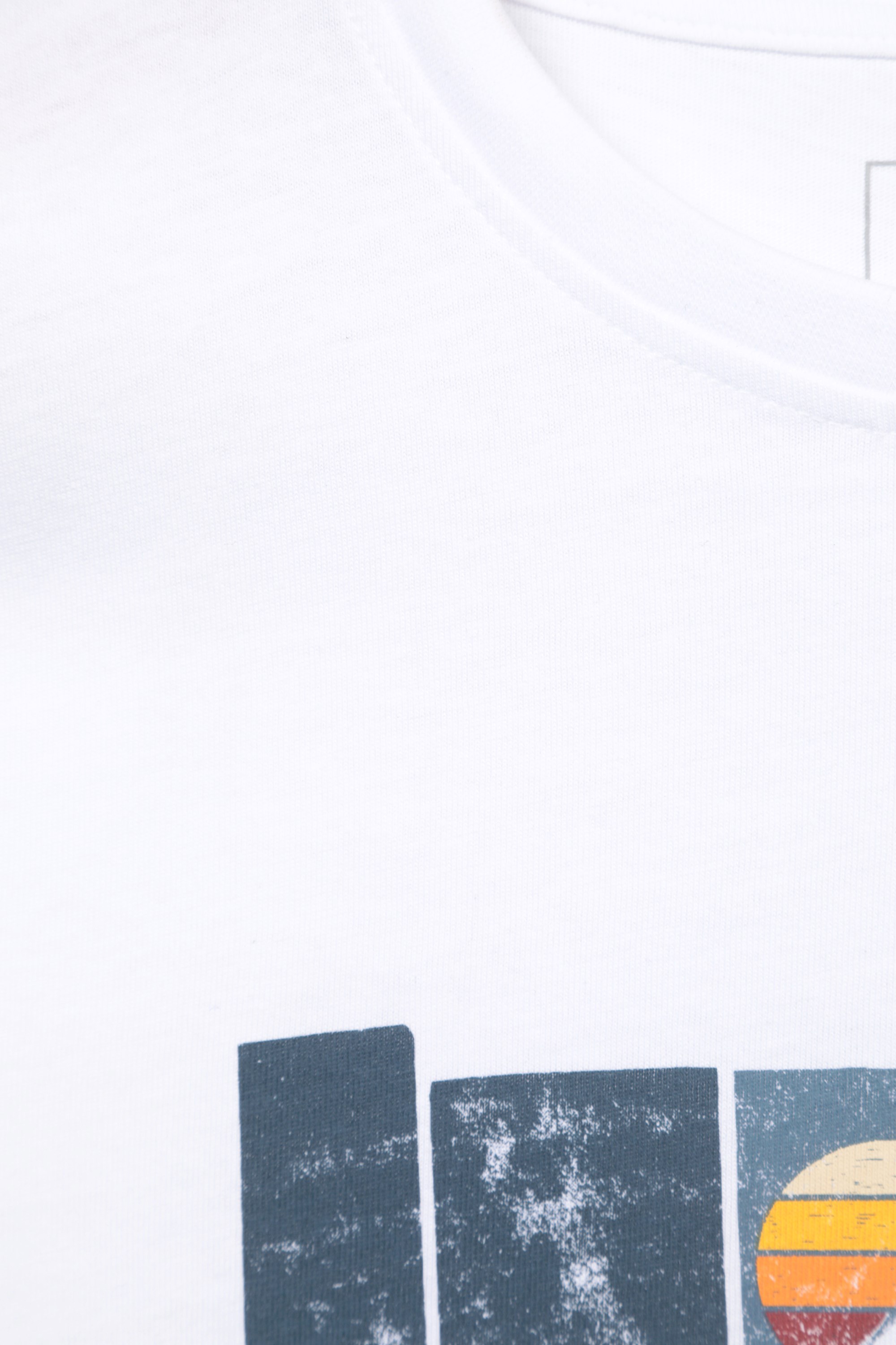 Gradient Mountain Men's Graphic T-Shirt