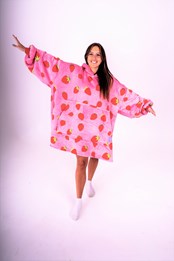 Womens Super Soft Lounge Wearable Blanket Pink Strawberry