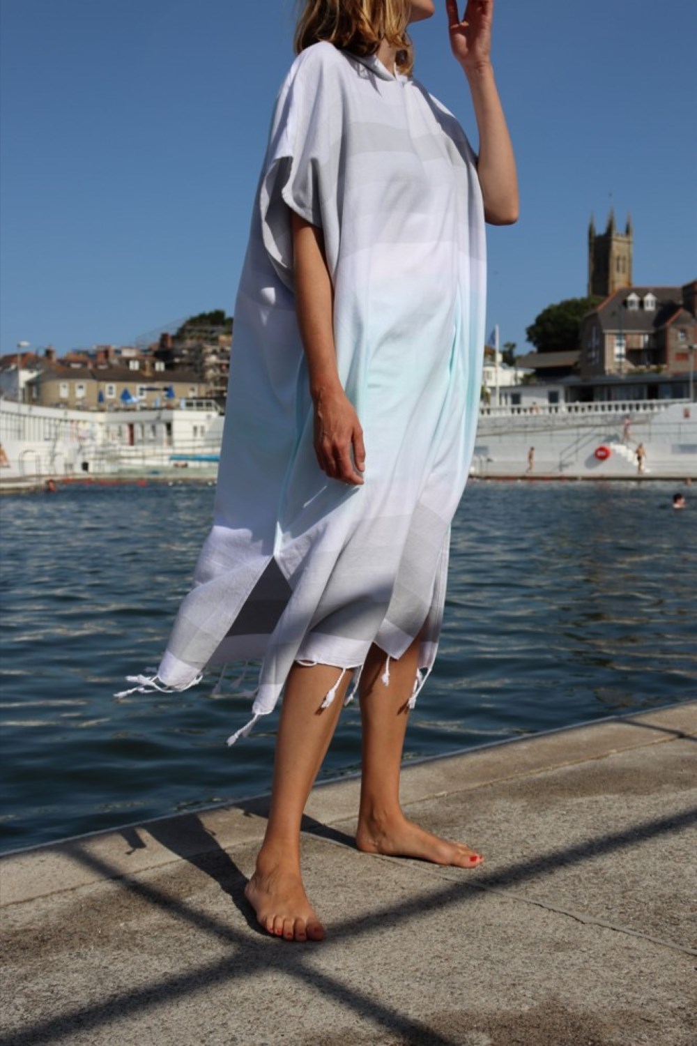 Lightweight changing online robe